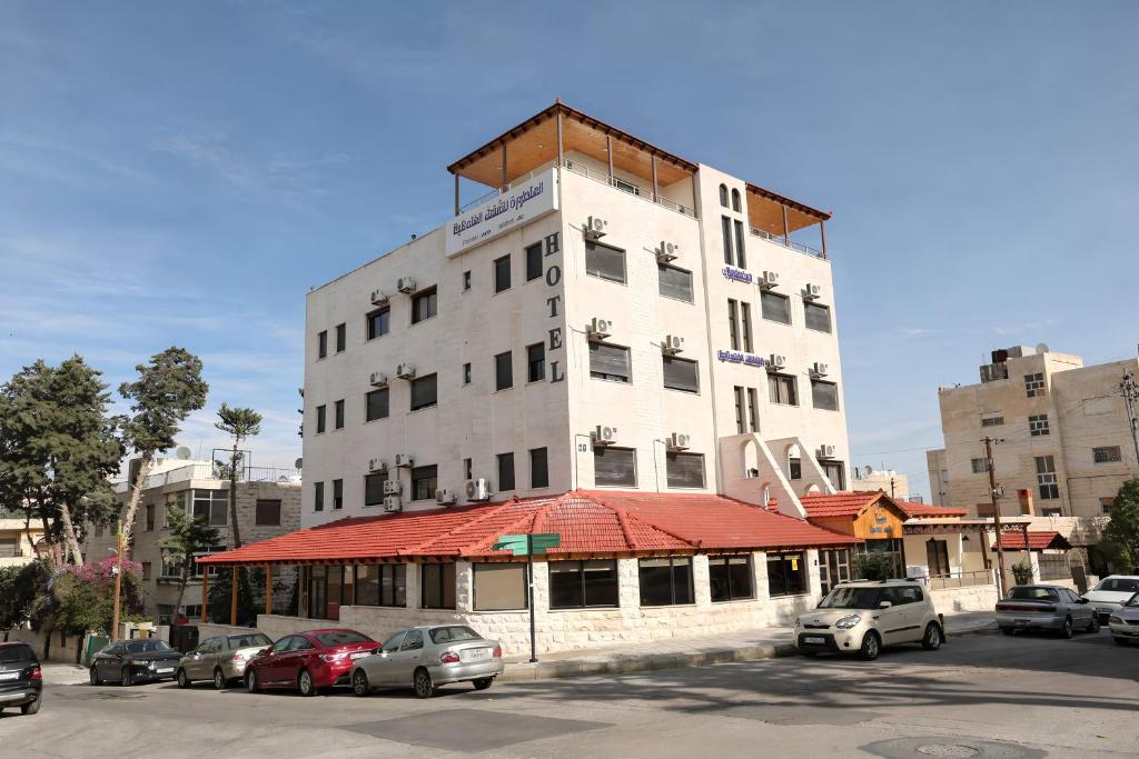 Tòa nhà nơi căn hộ tọa lạc