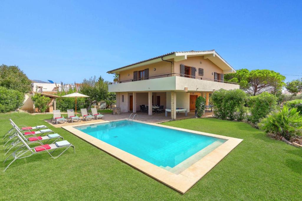 Villa Animeta by Villa Plus
