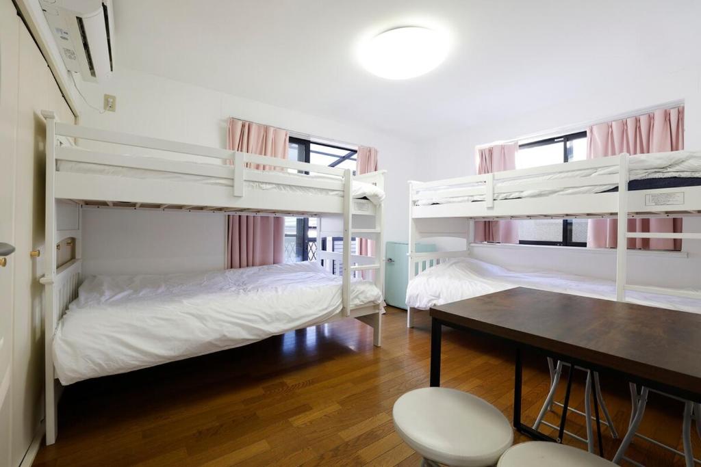 Tokyo My Home Private Family and Friends Room for 4 Guests Shinjuku