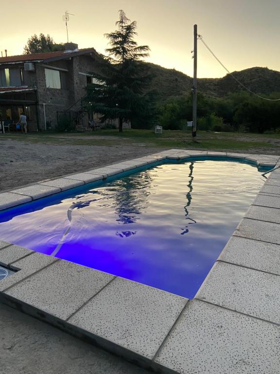 Swimmingpoolen hos eller tæt på Sierras Oasis Apart