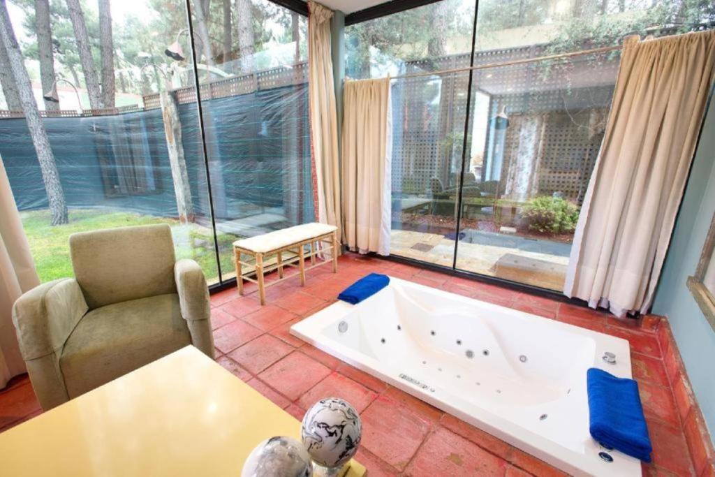 En have udenfor Hotel Boutique Pinar by Bossh! Hotels