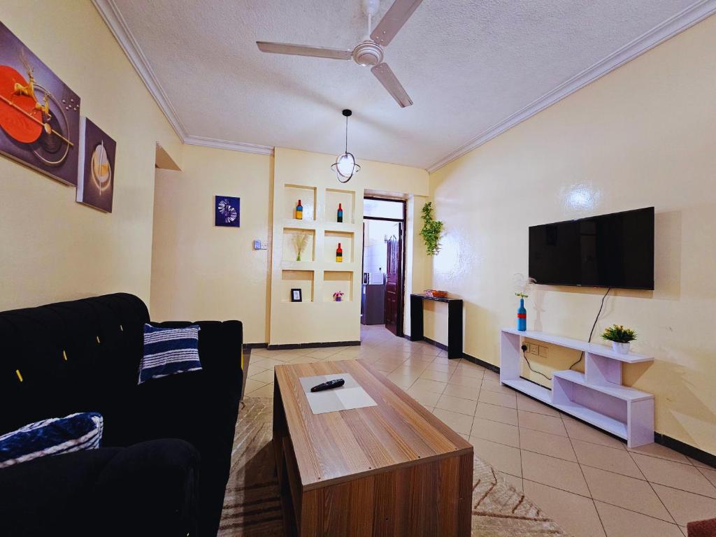 Et tv og/eller underholdning på Two bedroom apartment, Mombasa CBD