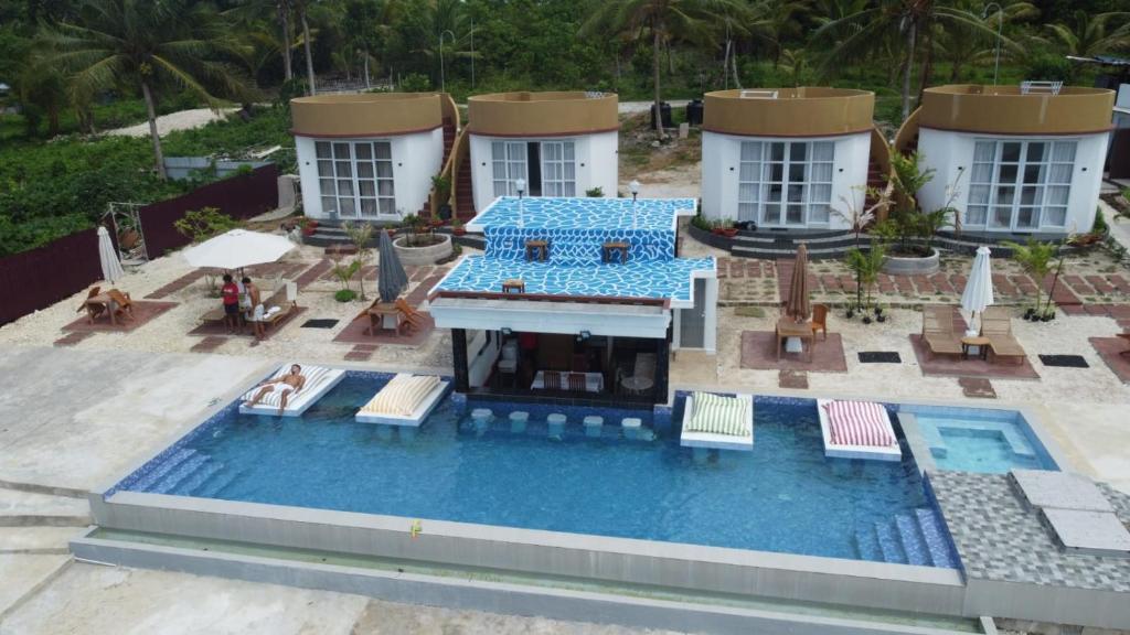 an aerial view of a resort with a pool at Viera Resort in Ngurblut