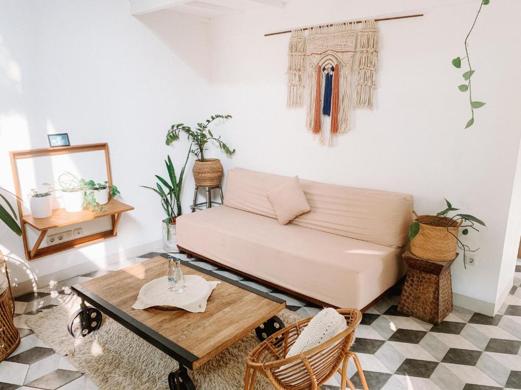 Happy Together By Kresna Hospitality - 4