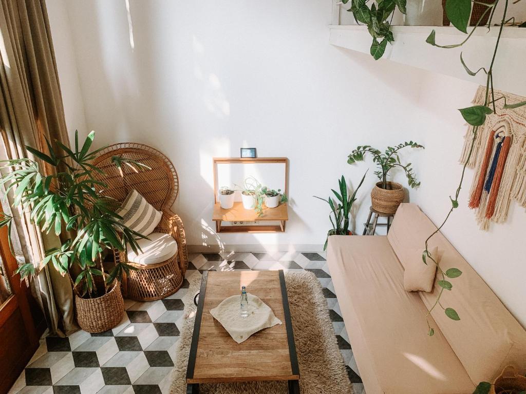 Happy Together By Kresna Hospitality - 8