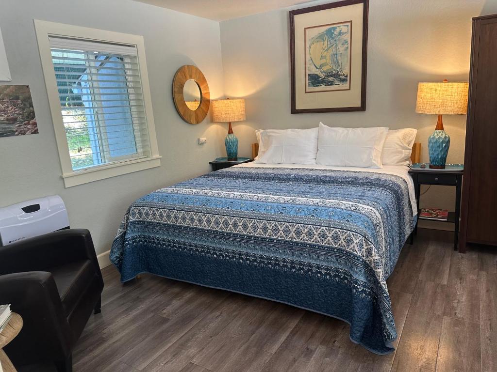 The Pines Inn and Cottages - Deluxe Kingstudio