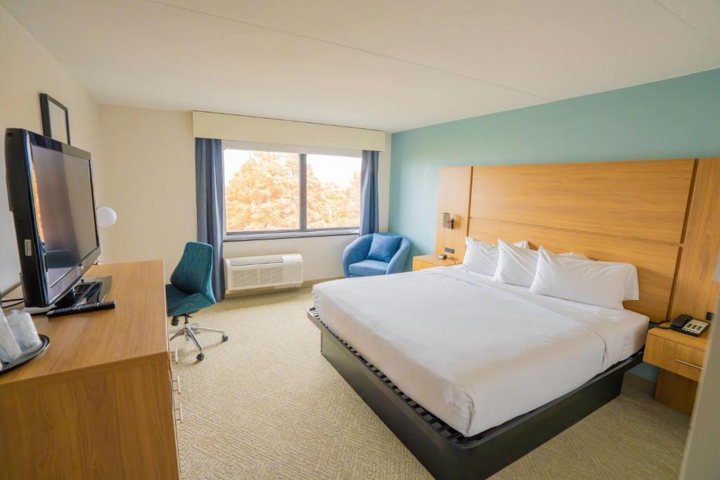 Elimwood Hotel, a Ramada by Wyndham photo