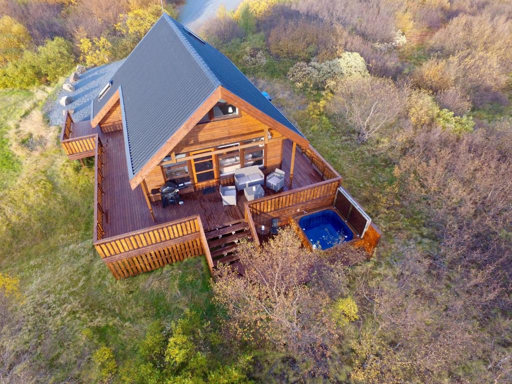 Brekkugisting Villa - отзывы и видео