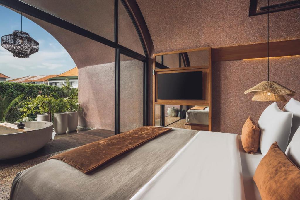 Seascape Resort & Spa Sanur by Ini Vie Hospitality - 2