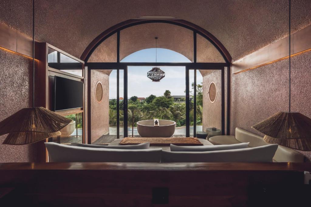 Seascape Resort & Spa Sanur by Ini Vie Hospitality - 11