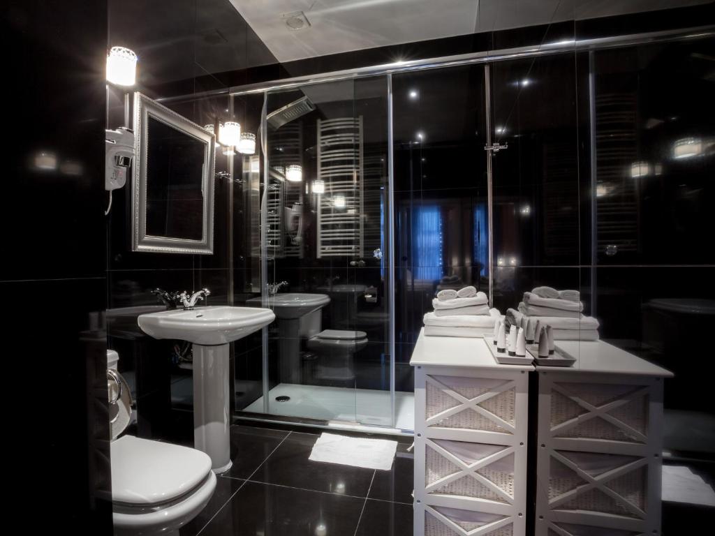 Hotel Betmanowska Main Square Residence Adults Only - Junior Suite With Main Market Square View