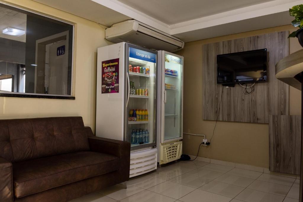  Hotel Tropical