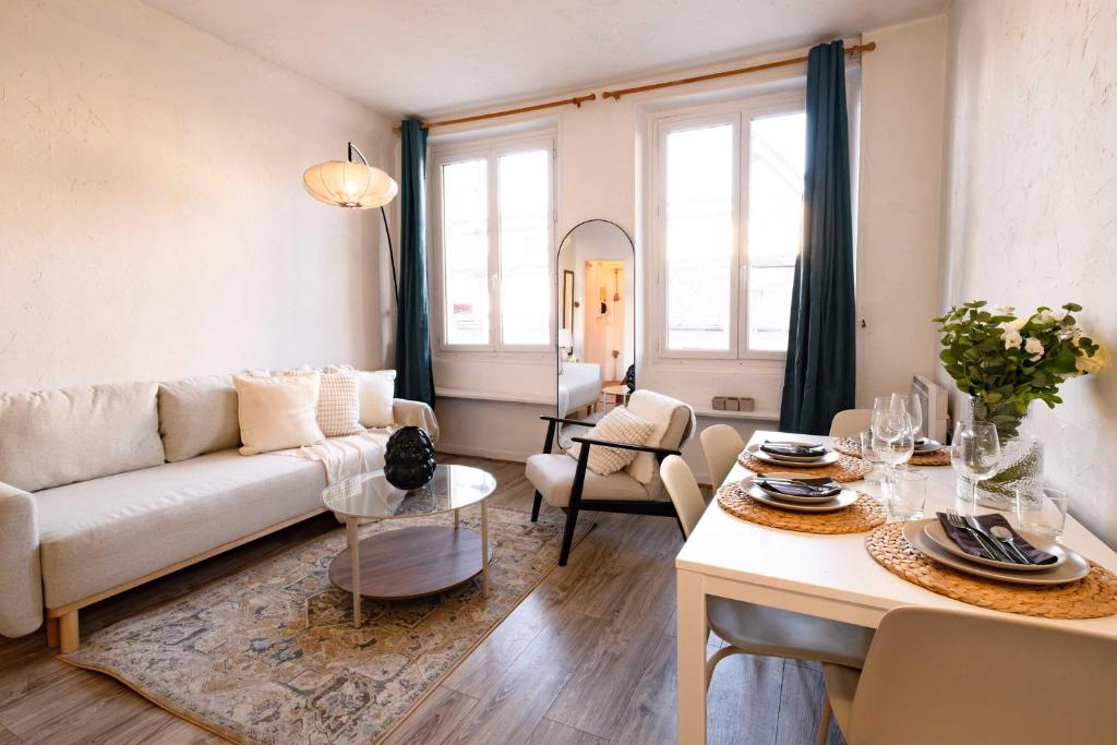 Cozy Parisian Studio Montorgueil