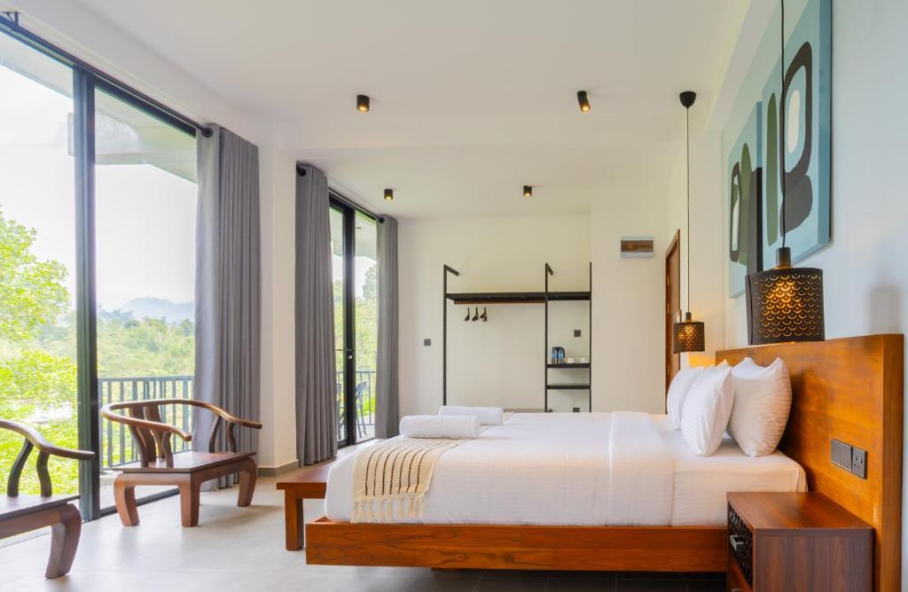 Namara Green Ella - 18