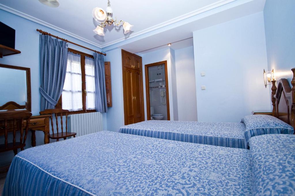 Hotel Ballarin - Twin Room With Private Bathroom