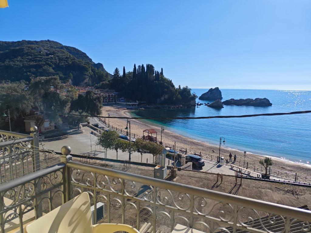 Avlonitis Rooms - 12