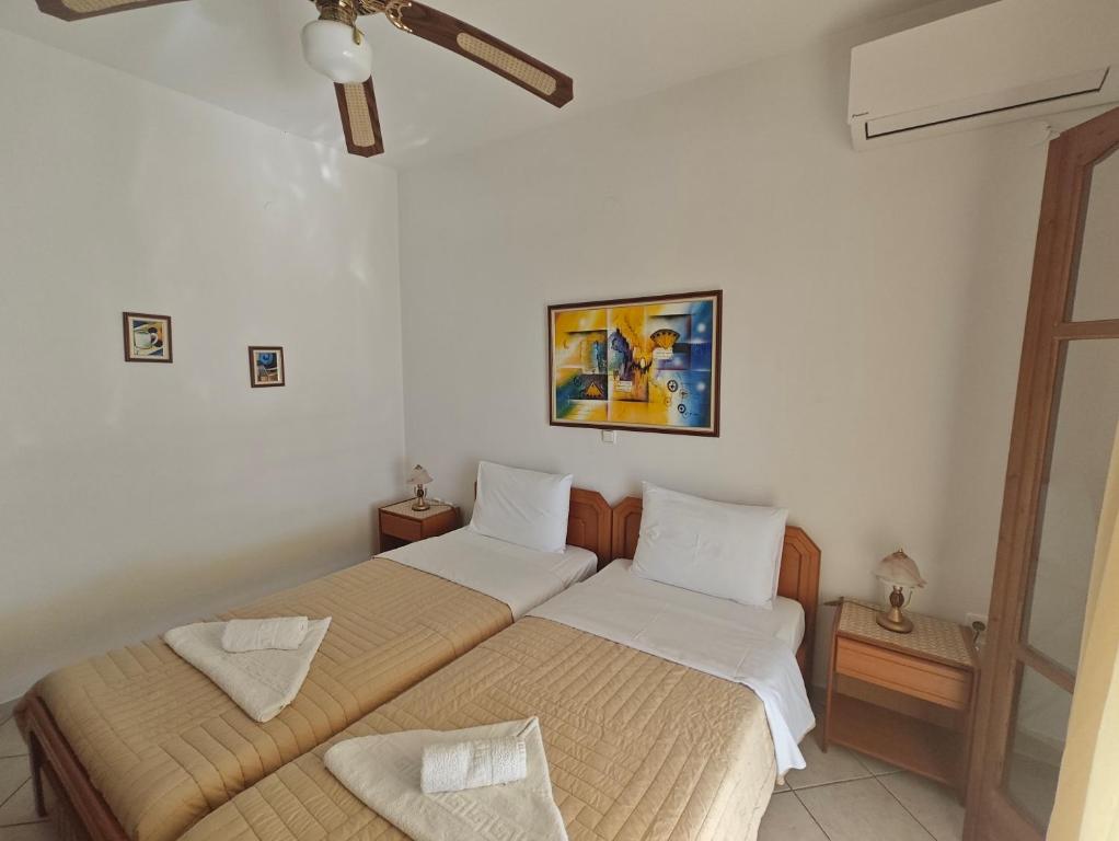 Avlonitis Rooms - 13