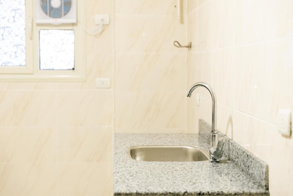 VIOLA by Elegant Hospitality - near Waterway Mall - 8