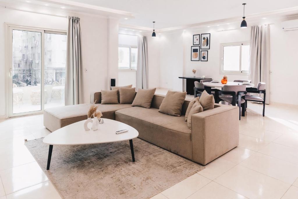 VIOLA by Elegant Hospitality - near Waterway Mall - 1