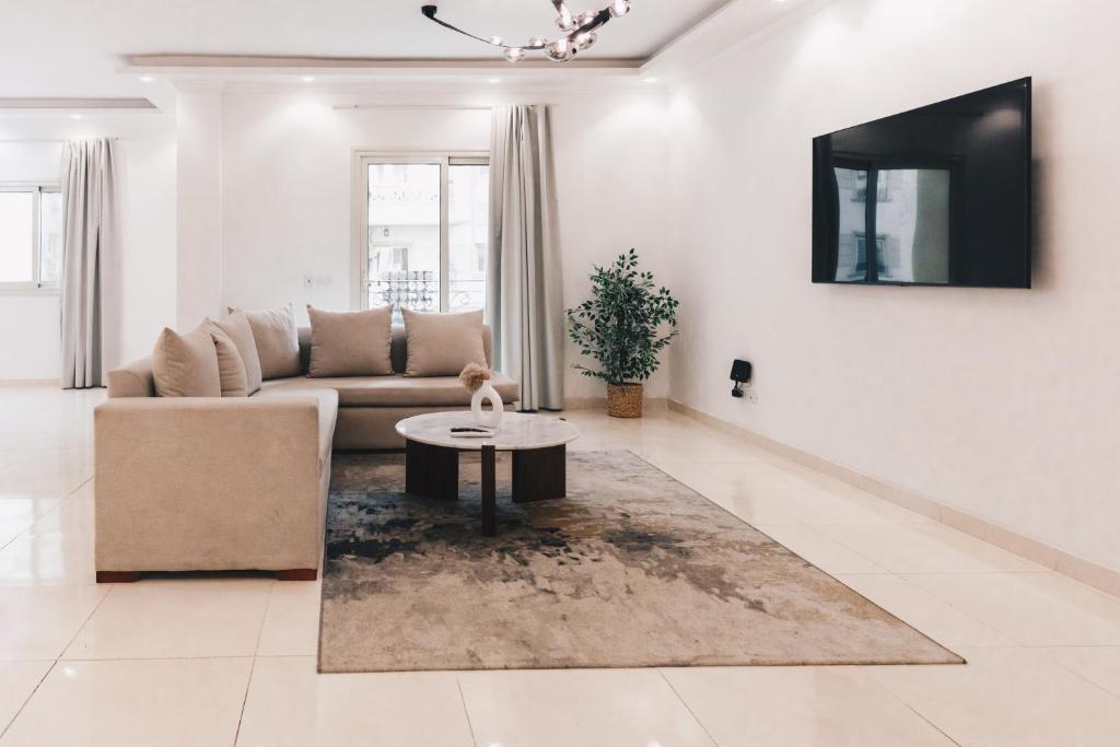 VIOLA by Elegant Hospitality - near Waterway Mall - 12