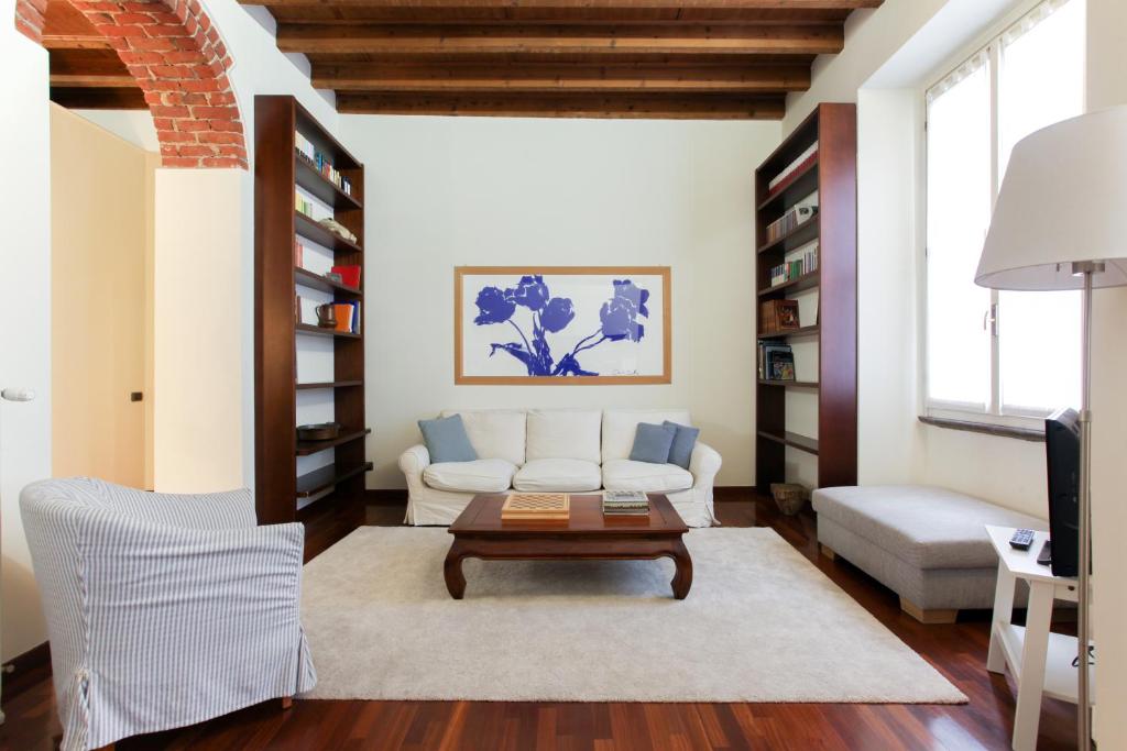 HACCA Collection - Corso Magenta, unique and charming 2BR apartment