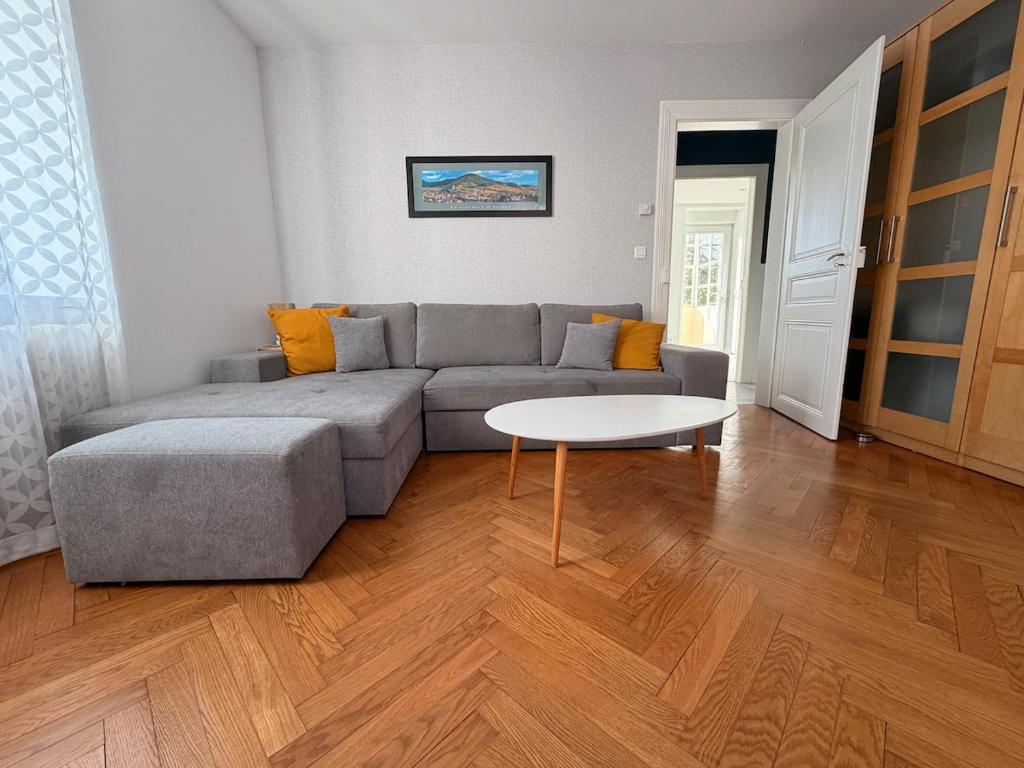 Au numero 5 - proche centre – photo 25