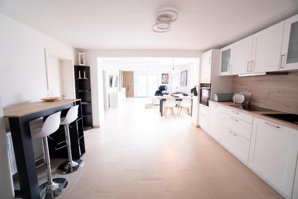 Køkken eller tekøkken på Ferienhaus nah der Ostsee, 110qm mit eigenem Garten