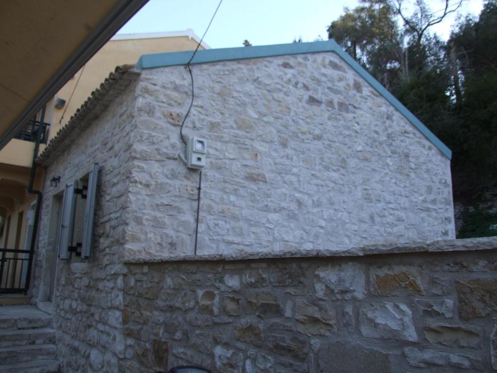 Budova, kde se vila nachází