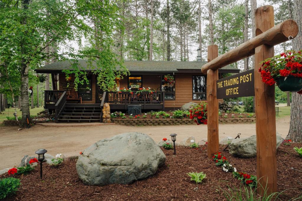 Timber Bay Lodge and Houseboats - Housity
