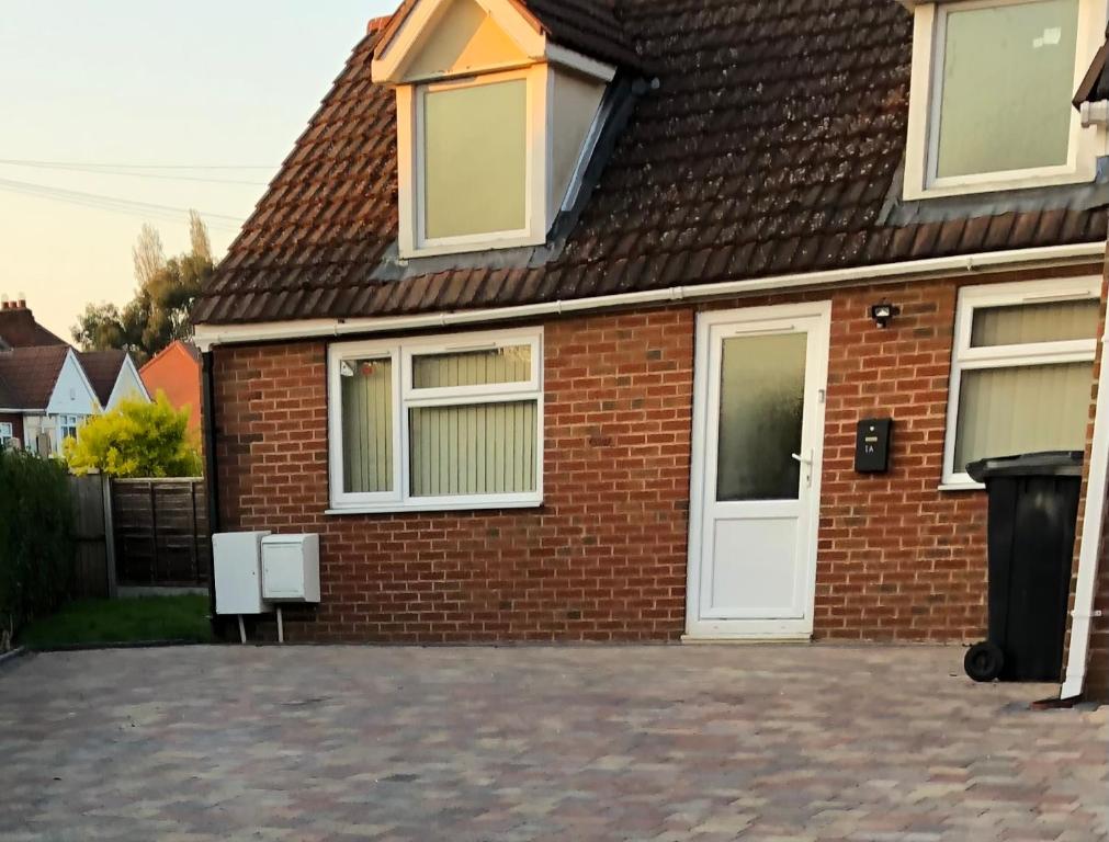 Tòa nhà nơi căn hộ tọa lạc