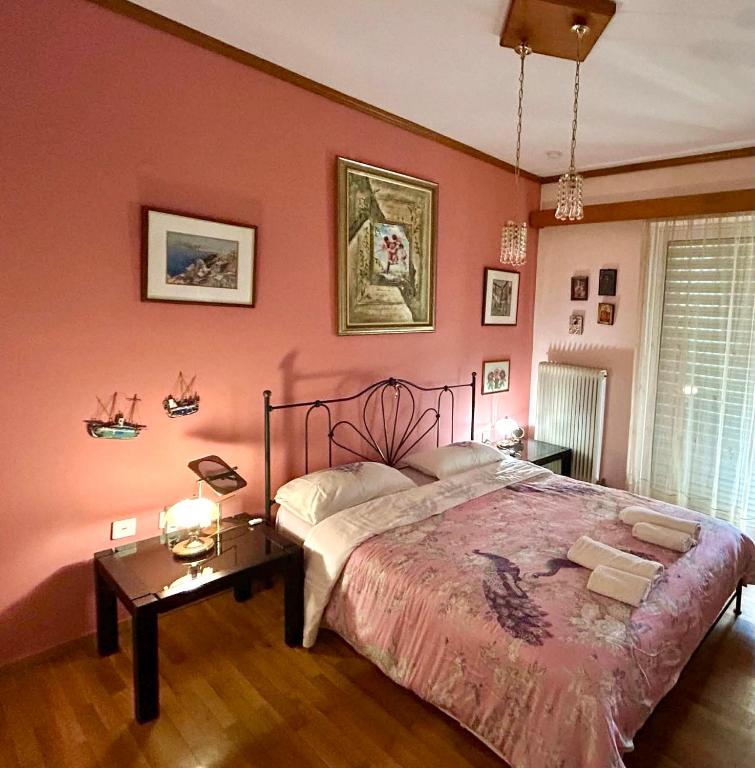ROMANTIC NAYPLIO-Castle view