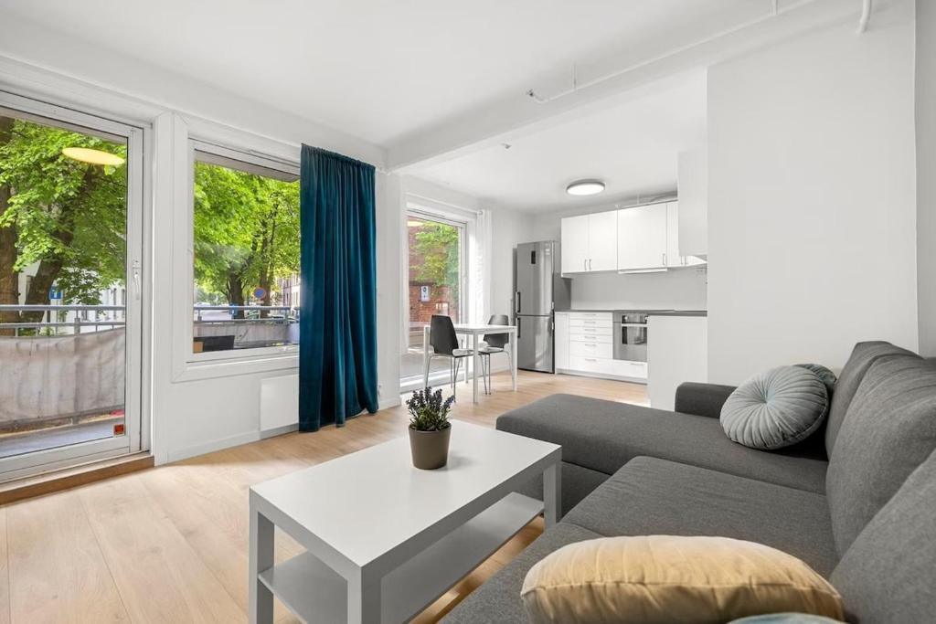 Photo inspiration: Visual Reference: Stylish Apartment In The Heart Of Oslo Oslo Preços Atualizados