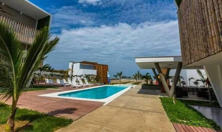 Condominio palmeras de bocapan