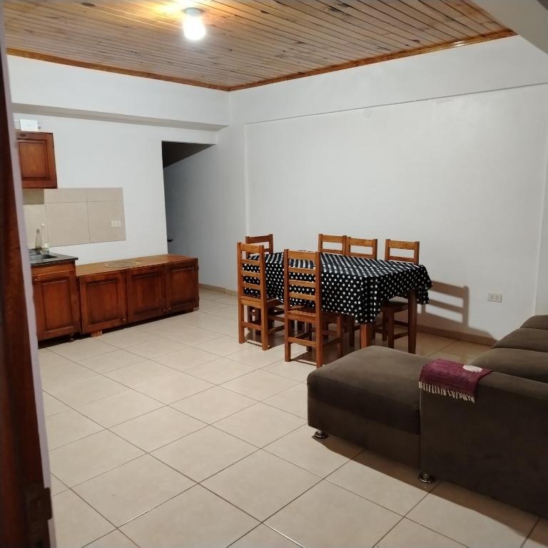 Departamento para 7 personas cerca de Playa San Jose de Encarnación Complejo Cambyreta