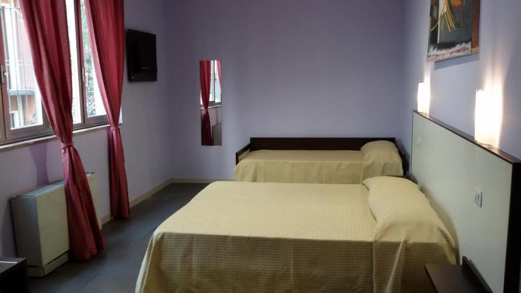 Hotel Lucania - Triple Room