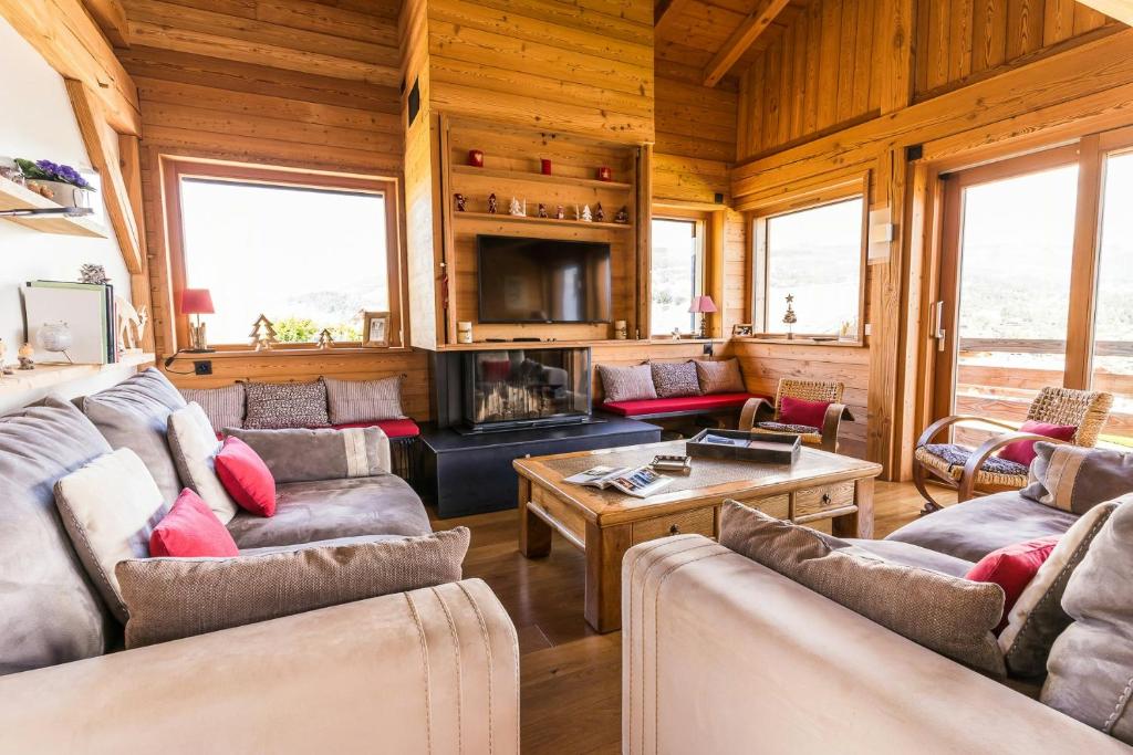 Et opholdsområde på Modern Chalet Near Megève With Somptuous Views