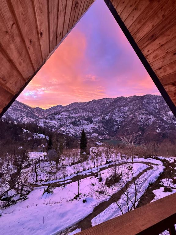 Paesaggio naturale nelle vicinanze del campeggio