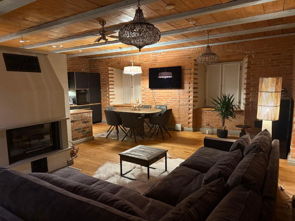 Televisor o centre d'entreteniment de Arabella