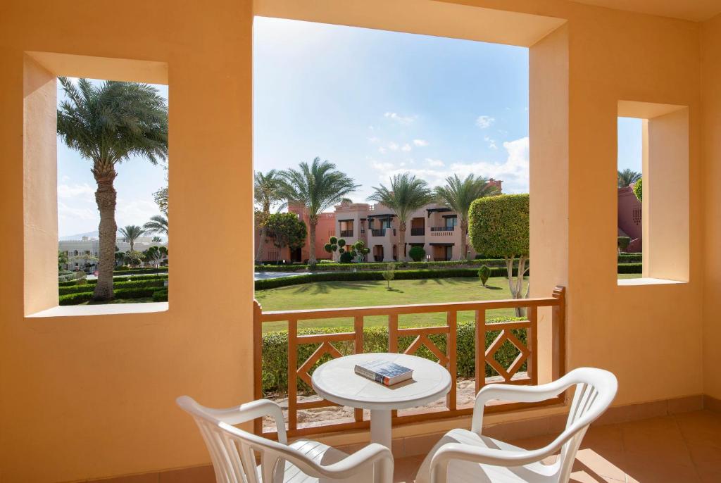 Charmillion Club Resort - 3