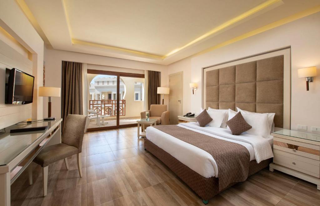 Charmillion Club Resort - 9