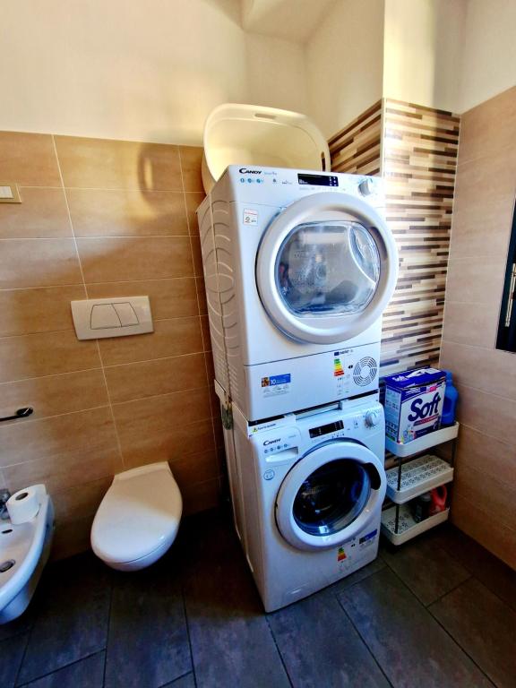 Bernina Station Suite - 30 Steps to the Red Train - 19