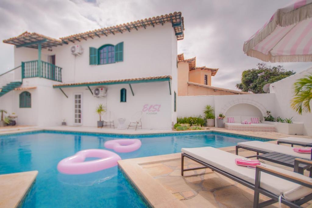 Swimmingpoolen hos eller tæt på Elsi Pousada