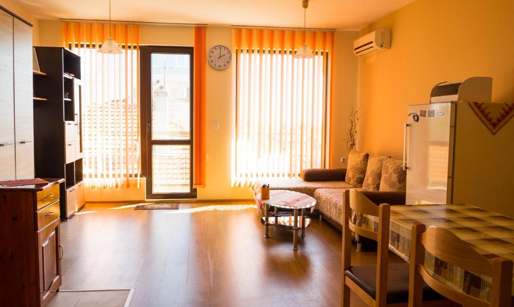 Kuchyň nebo kuchyňský kout v ubytování DDenko Apartment