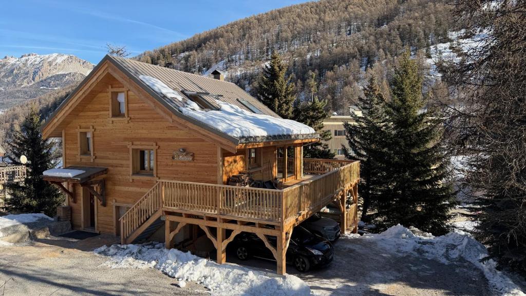 Nespecifikovaný výhled na hory nebo výhled na hory při pohledu z bed and breakfast