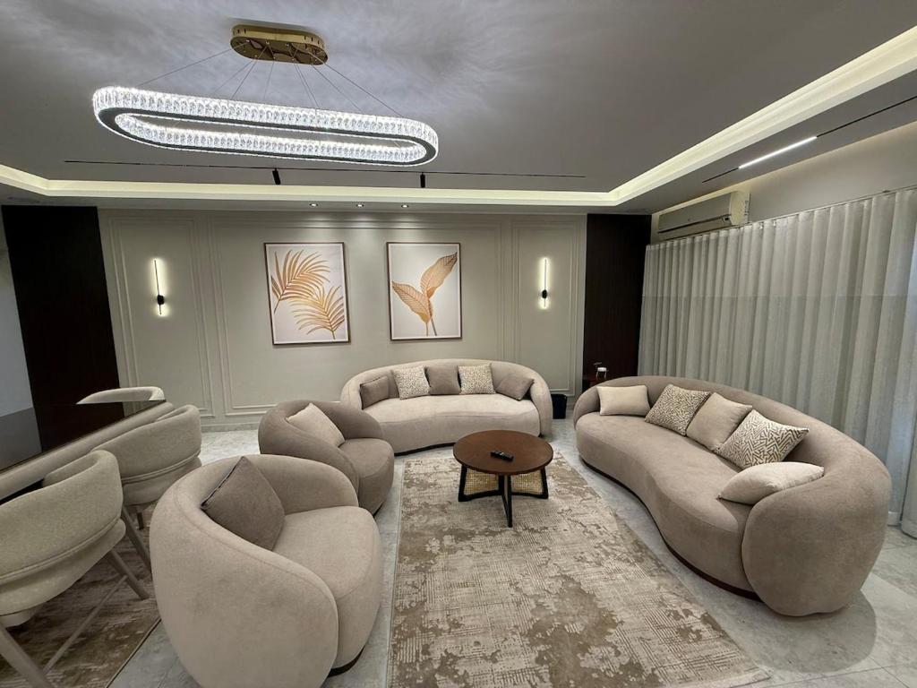 Cairo cozy Modern Apartment 5