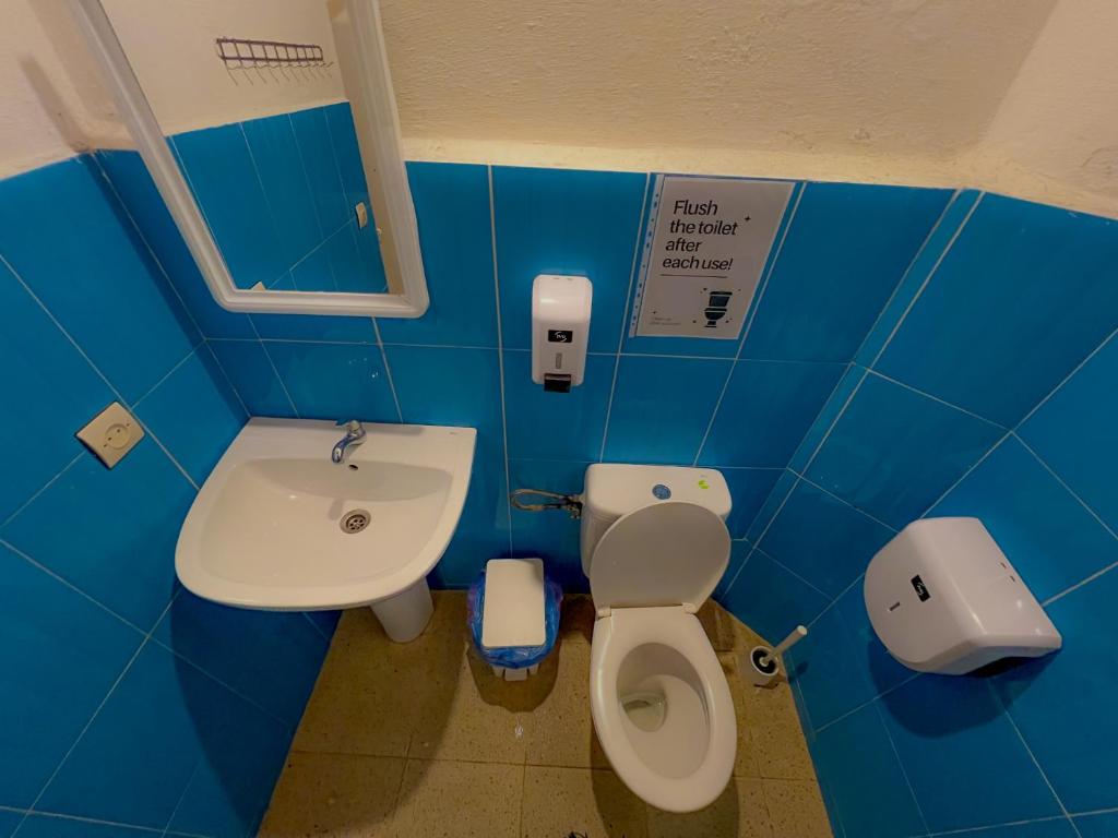 Phòng tắm tại Tarbi'aat Tetaoun 44, 17th century heritage