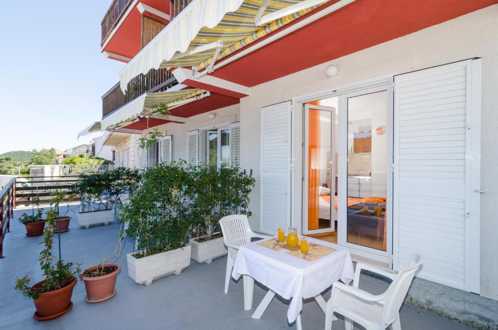 Balkón nebo terasa v ubytování Apartments Matana Chano