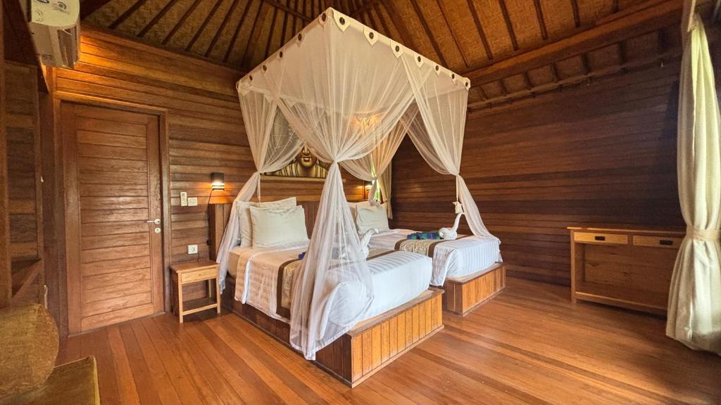 Gedong Nusa Huts - 3