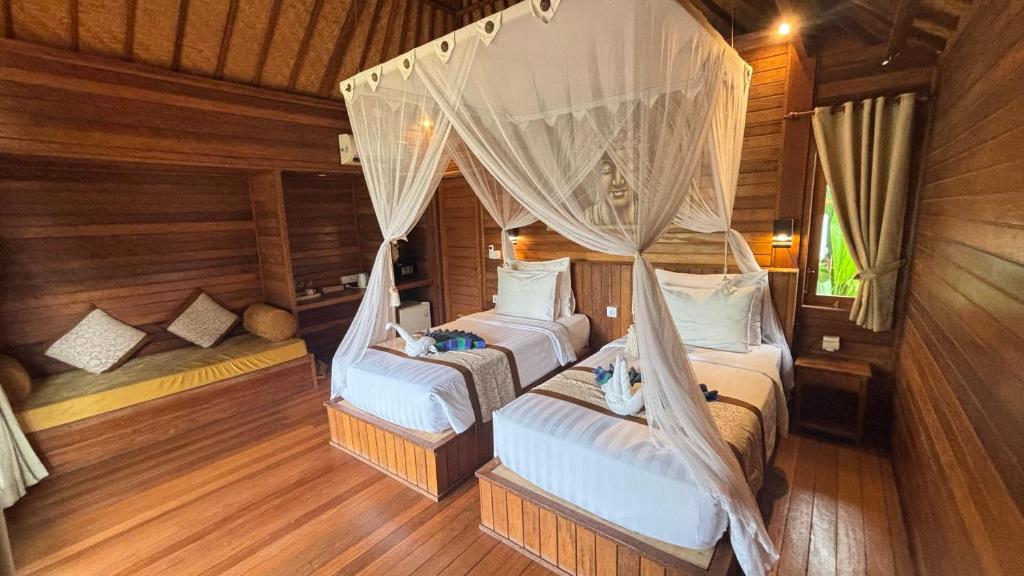 Gedong Nusa Huts - 1
