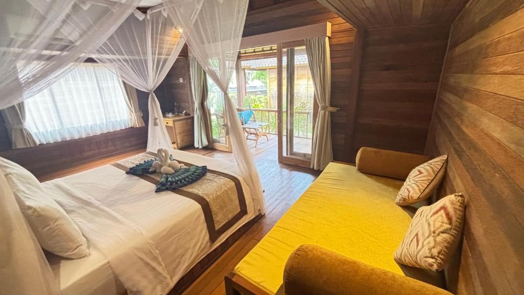 Gedong Nusa Huts - 10